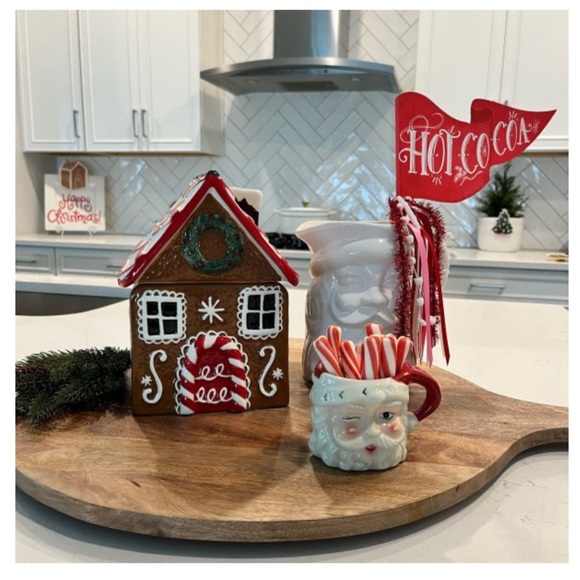 Pottery Barn Christmas Gingerbread Cookie Jar - Picture 2 of 9